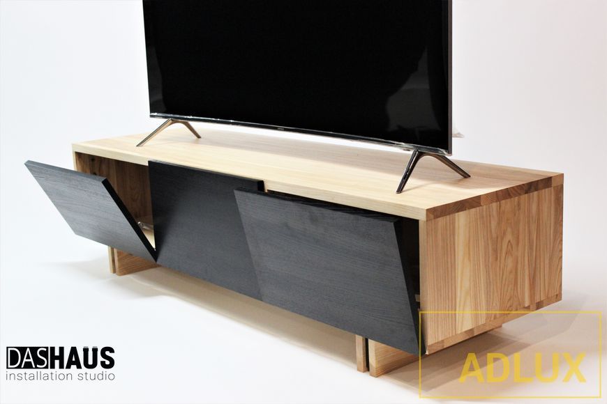ADLUX SLIM TV‑3‑1500‑O‑B oak + black doors SLIM_TV_3_1500_O_B фото