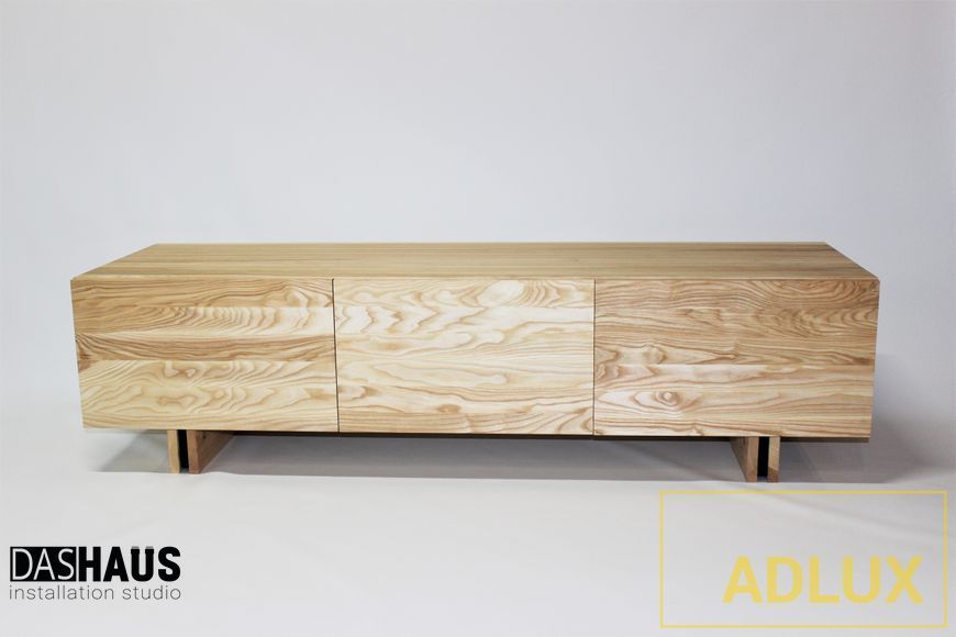 ADLUX SLIM TV‑3‑1500‑O‑W oak + oak doors SLIM_TV_3_1500_O_W фото