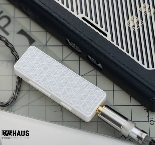 FiiO BTR11 White 41700 фото