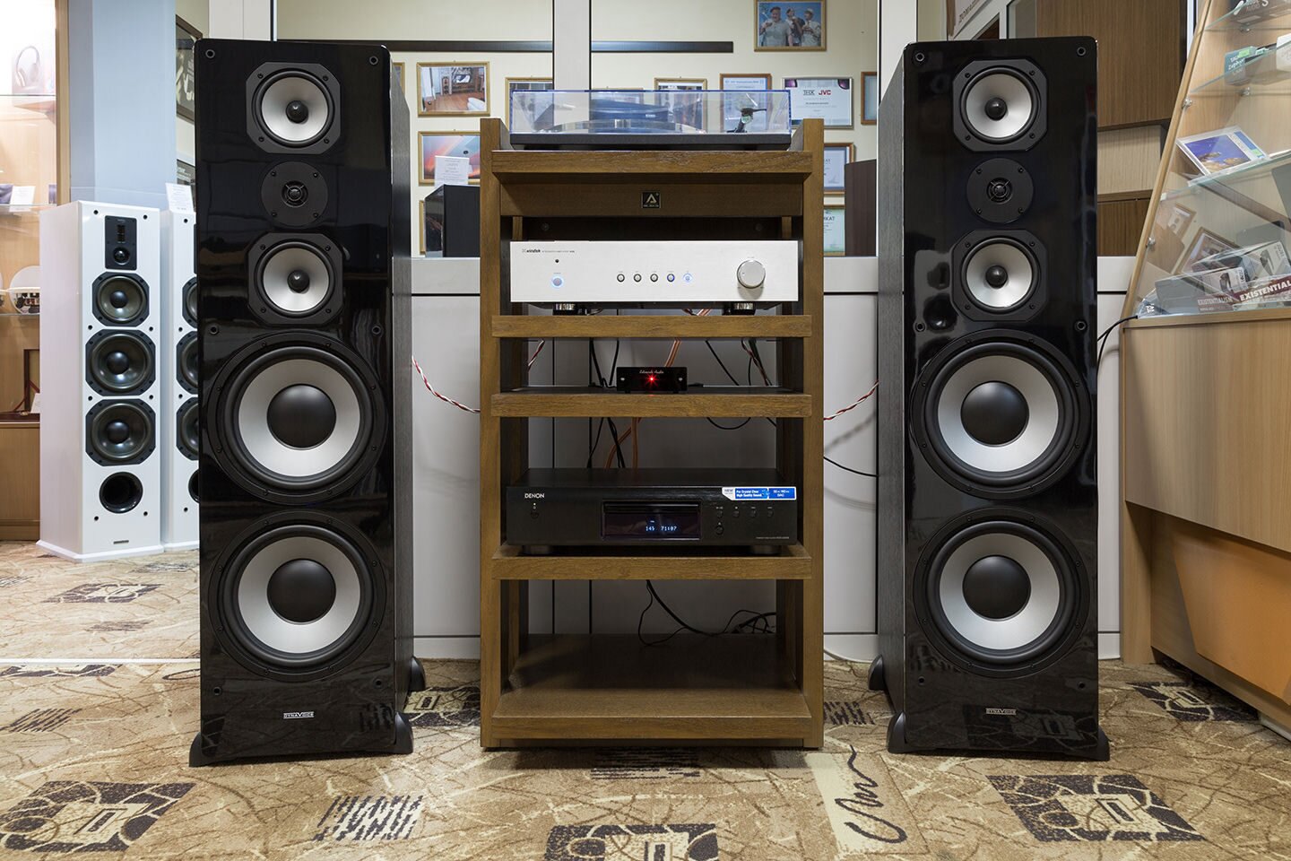 Dynavoice Challenger M-105 Black